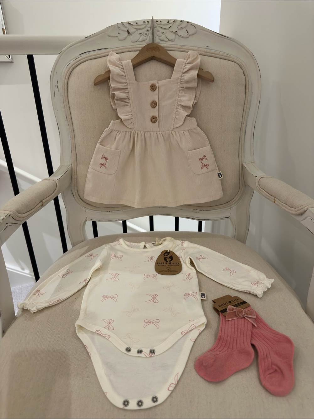 🦢 6~9 Mth Organic Cotton Ruffle Soft Corduroy Dress & Bow-Print Bodysuit Set NWT